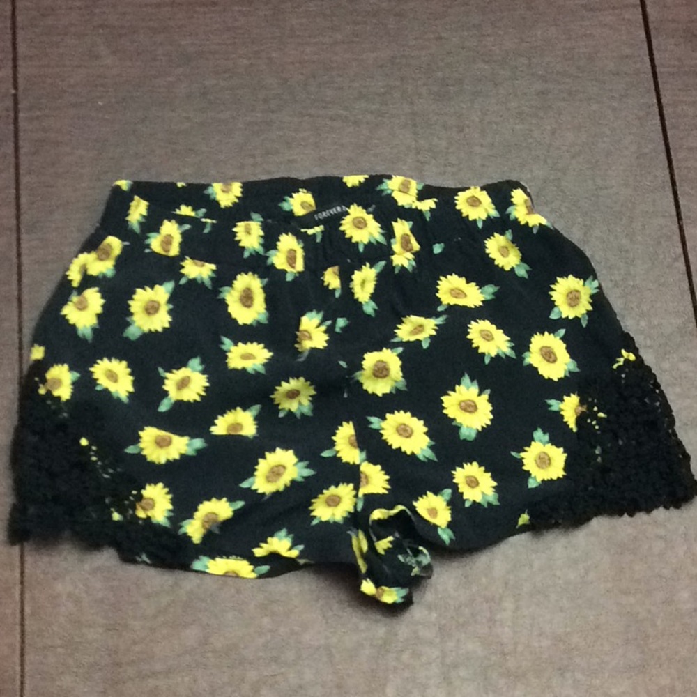 Used forever 21 shorts xs